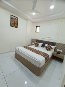 Hotel Radhe Raas - Rum