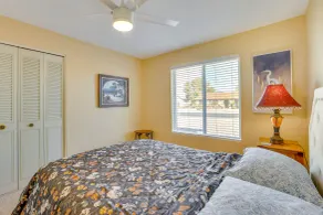 Pool, Patio & Fireplace: Glendale Oasis! - Interior