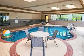 Country Inn & Suites by Radisson, Tyler University Area - Piscine