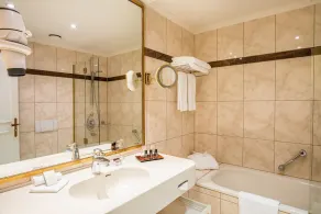 Doppelzimmer Dresden – Schönheit wieder neu entdecken - Salle de bain