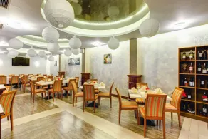 Budapest Hotel - Free Parking - Restaurant
