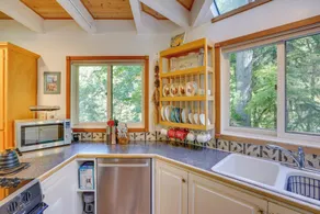 River Views, Private Hot Springs Tub, Forest, Deck - Interiör