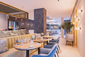 BIRGÉS HOTEL Lifestyle and View - Restaurant