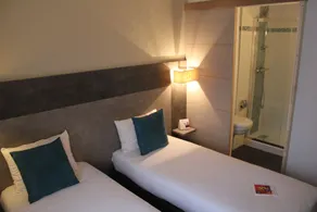 Hôtel Le Surcouf - Chambre