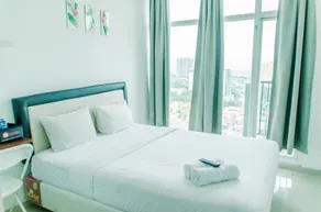 Nice And Cozy Studio At Tree Park City Apartment - Room