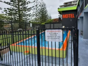 Le George Motel - Pool