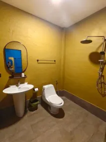 CenterPoint Thong Sala - Badezimmer