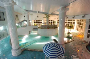 Kamenoi Hotel Aso Park Resort - Piscine
