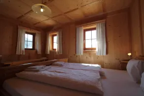 Rasterhof - Værelse