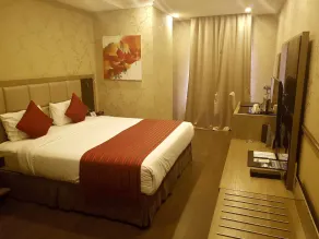 Ramada by Wyndham Bishkek Centre - Room