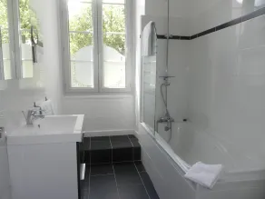 The Originals Boutique, Villa Montpensier, Pau - Badeværelse