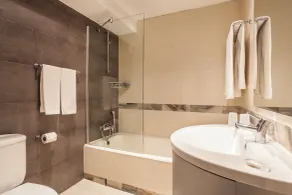 Alvor Atlântico Beach Aparthotel - Bathroom