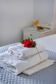 Irene Studios - Beachfront - Chambre