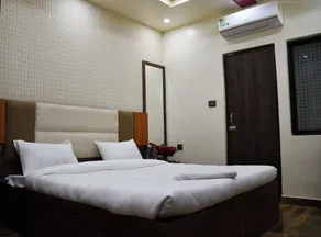 Hotel Sindhu - Room