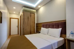West Palace - Room