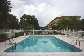 Wingate by Wyndham Brunswick GA I-95 - Pool