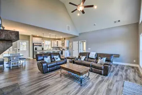 Lake Keowee Getaway: Boat Dock, Deck, Grill! - Interiør