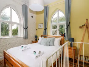 Hapton Folly - Zimmer