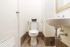 R'Holistay Vista Heights Legarda near CEU San Beda - Bathroom