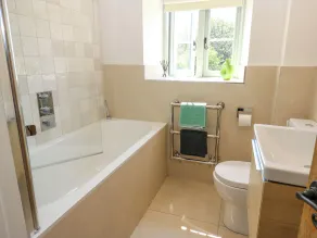 Cobbles Cottage - Bathroom