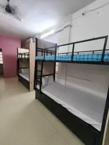 ZenNest Hostels - Habitación