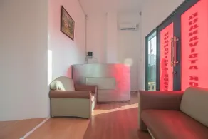 RedDoorz near Hang Nadim Batam Airport - Reception