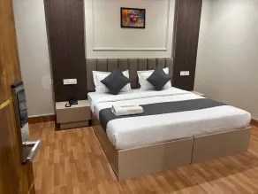 The Ambience Hotel Chandigarh Zirakpur - Room