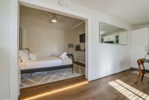 Charming Chandler Retreat w/ Furnished Patio! - Intérieur