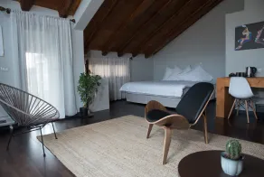 Dim's Hotel & Restaurant - Zimmer