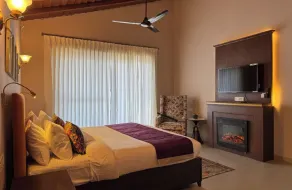 amã Stays & Trails - Aryananda Villas, Dhari , Nainital - Room