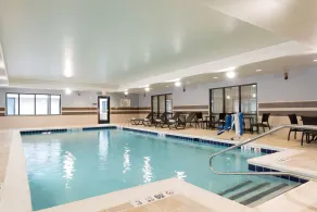 DoubleTree by Hilton Schenectady Downtown - Piscine