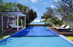 The Danna Beach Villas - A Member of Small Luxury Hotels of the World - Piscina