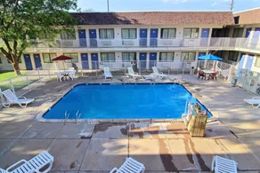 Motel 6-Lubbock, TX - Pool