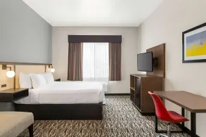 Ramada by Wyndham Marina - Chambre