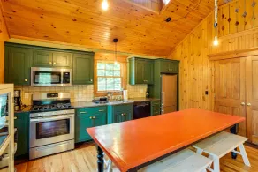 Secluded Elka Park Cabin: Hot Tub & Fire Pit! - Interiør