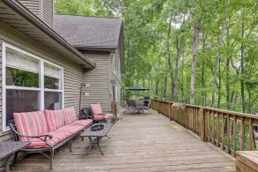 Modern Mountain Zen 3-bed, 3-bath Home With Creeks - Interiør