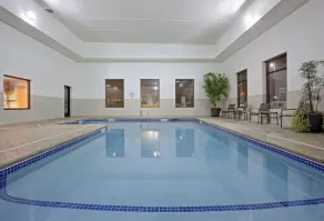 Holiday Inn Express & Suites Malone by IHG - Pool