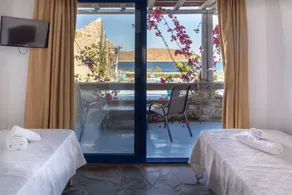 Alexandros by the Beach - Serifos - Camera
