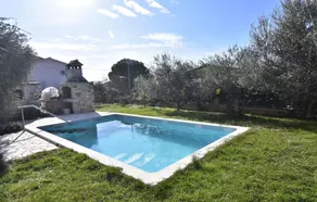 Flat With Shared Pool in Fiorini - Piscina