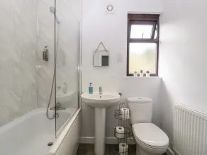 Moors Farm - Bathroom