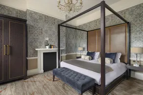 Buxton Crescent - Room