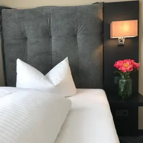 ROSS Hotel nähe Messe Stuttgart - Habitación
