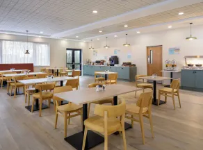 Garner Hotel Lincoln by IHG - Restaurant