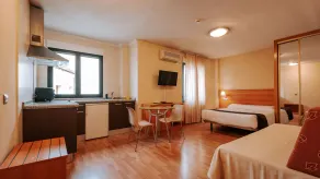 JCH Congreso Apartamentos - Room