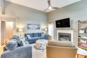 Wilmington Family Home: 6 Mi to Wrightsville Beach - Interior