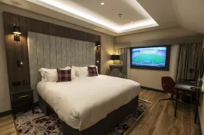 Tynecastle Park Hotel - Room