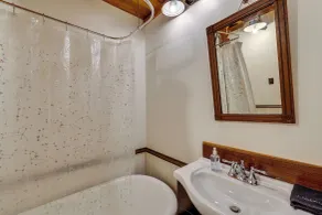 Pet-Friendly Eureka Springs Rental w/ Private Deck - Innvendig