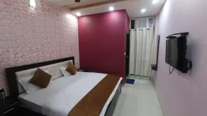 Hotel Dev Bhoomi Inn - Room