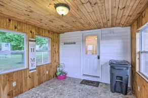 Cozy Seneca Falls Home Close to Cayuga Wine Trail! - Interiör