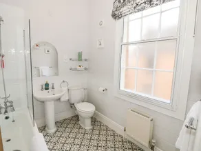 4 The Old Council House - Salle de bain